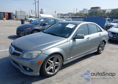 2008 Mercedes-Benz C 350 Sport z USA, uszkodzony, nr VIN WDDGF56X48F174635